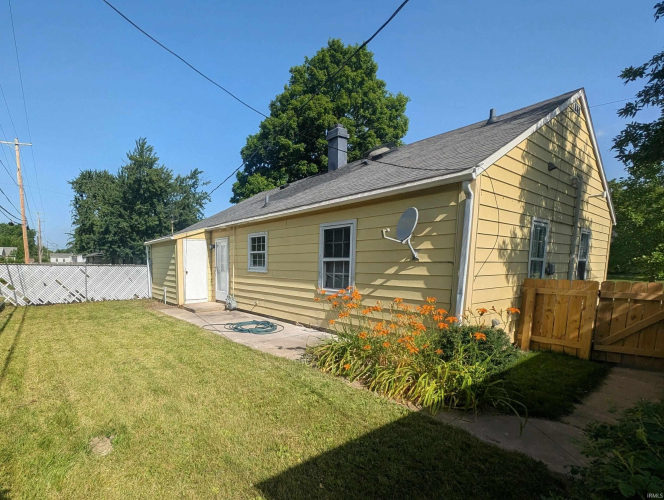 Listing Image 5