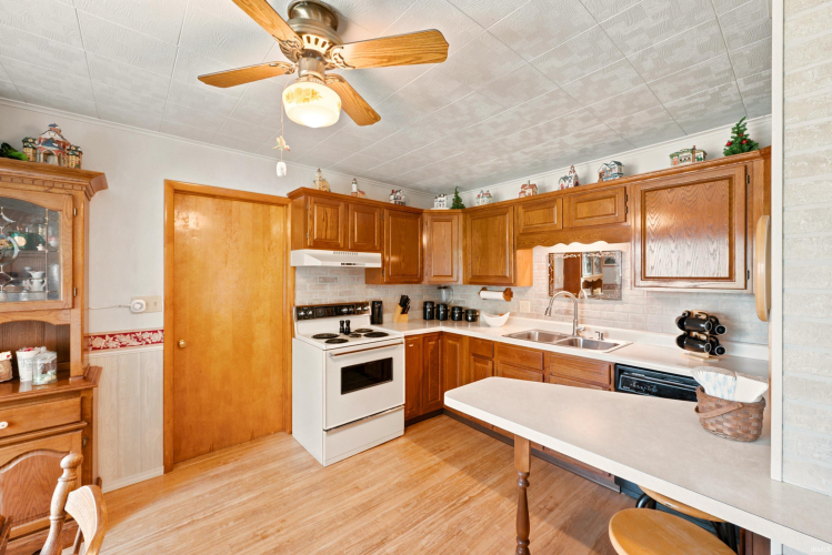 Listing Image 14