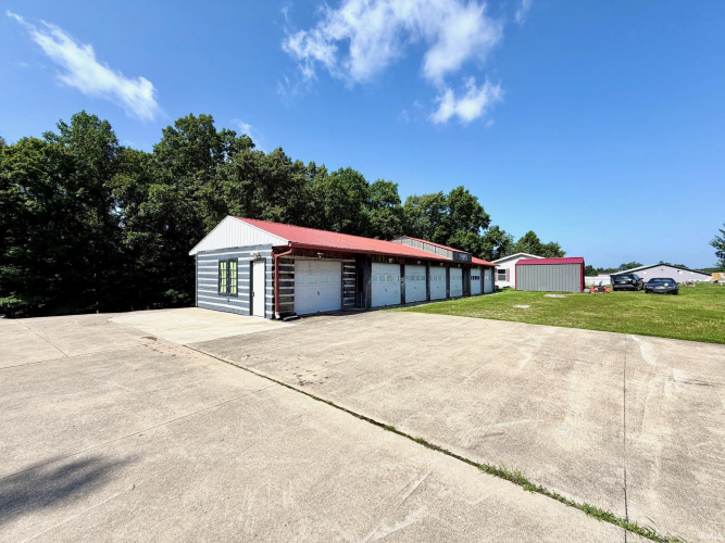 Listing Image 42