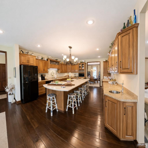Listing Image 9