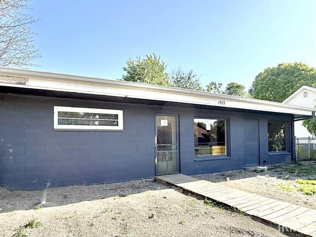 Listing Image 4