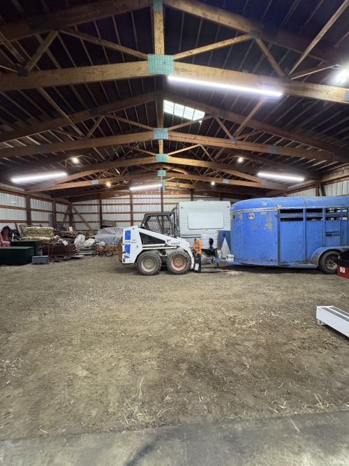 Listing Image 11