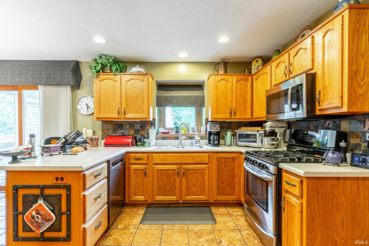 Listing Image 14