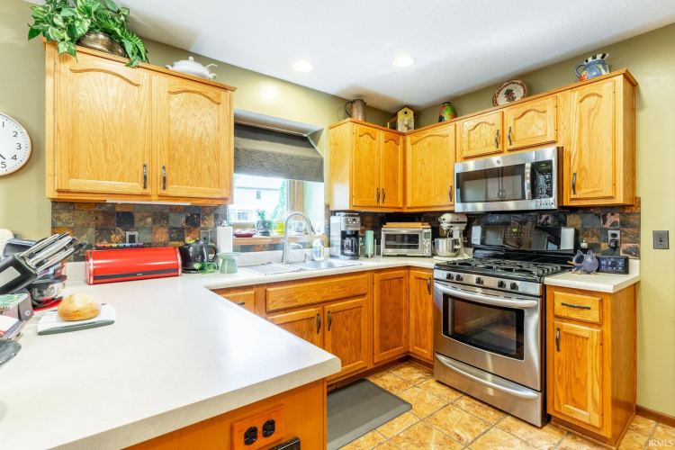 Listing Image 15