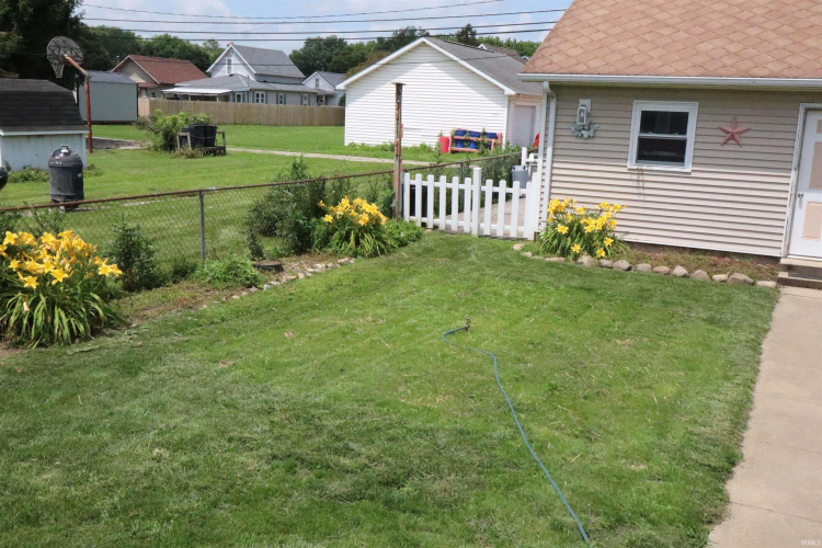 Listing Image 18