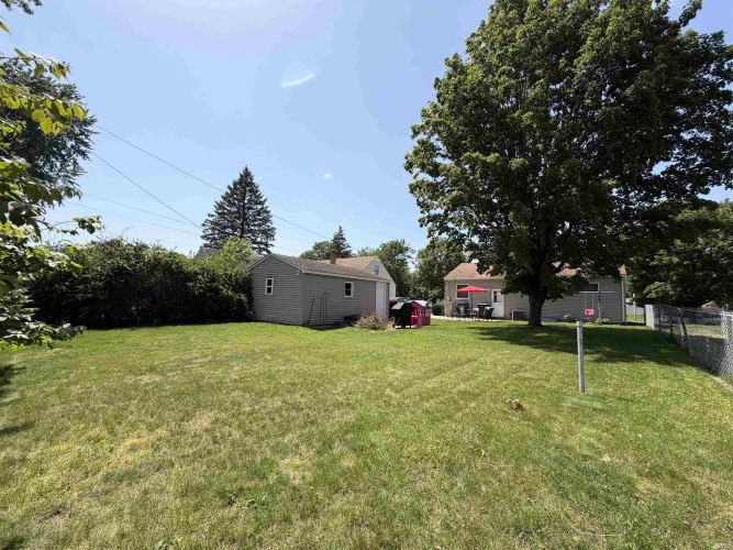 Listing Image 5