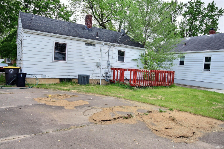 Listing Image 12