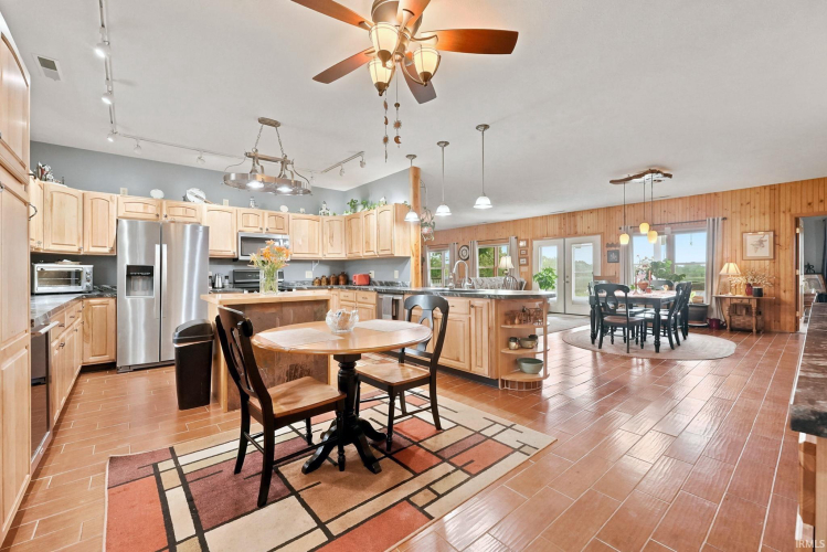 Listing Image 13