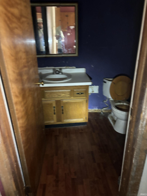 Listing Image 8