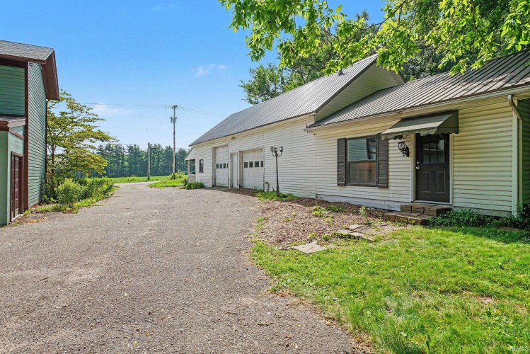 Listing Image 29