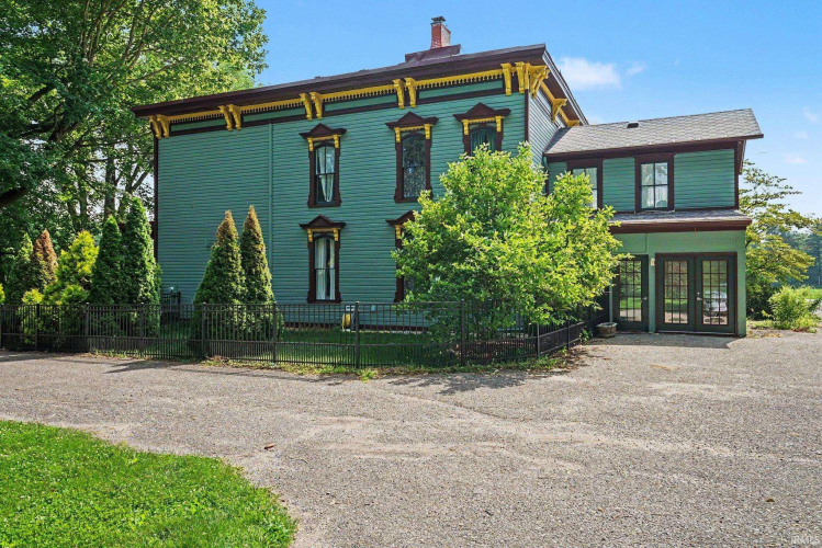 Listing Image 5