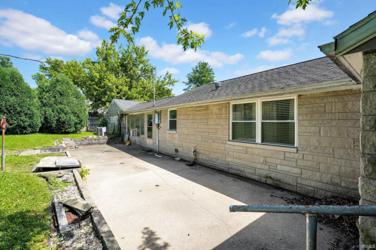 Listing Image 18
