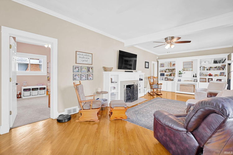 Listing Image 7