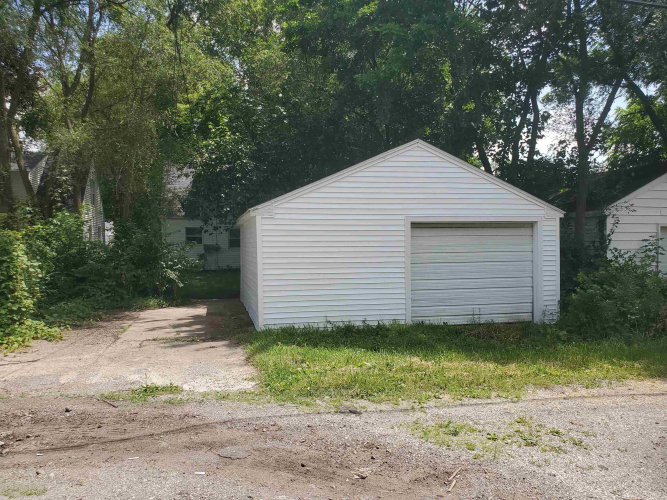 Listing Image 15