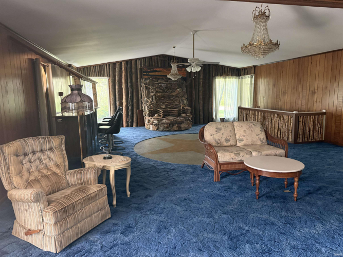 Listing Image 40