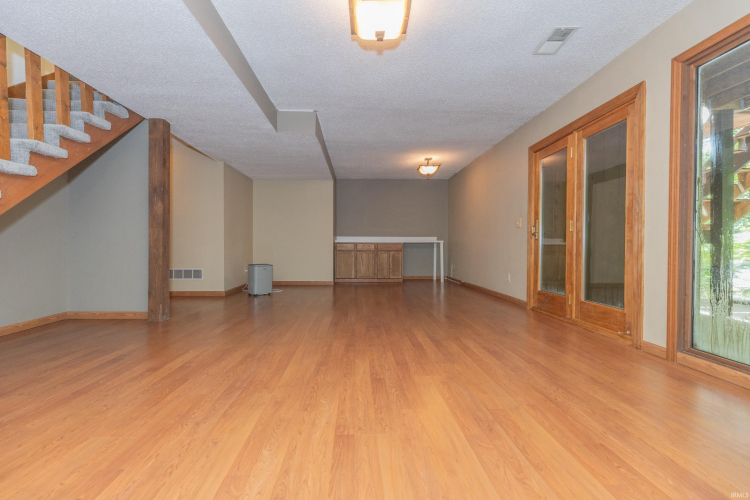 Listing Image 36