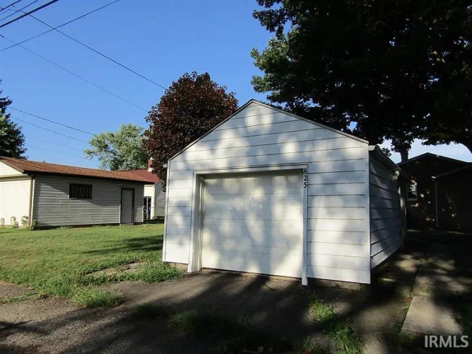 Listing Image 13