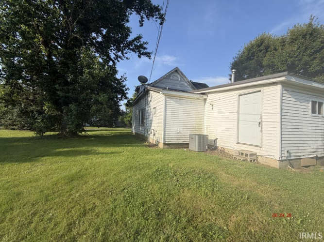 Listing Image 6