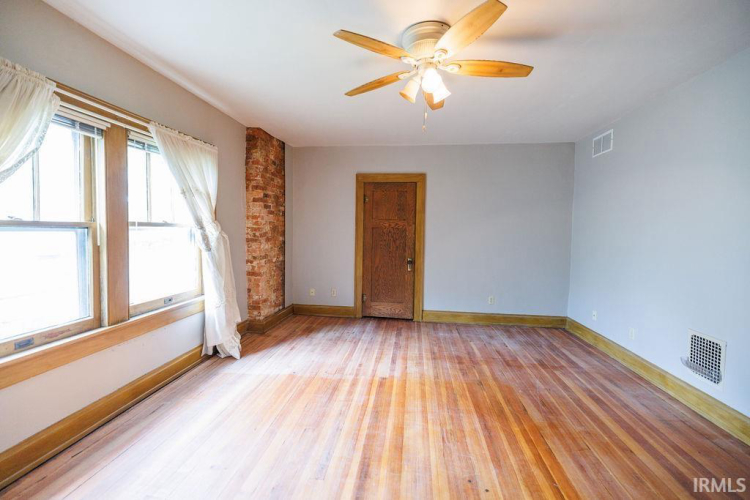 Listing Image 25