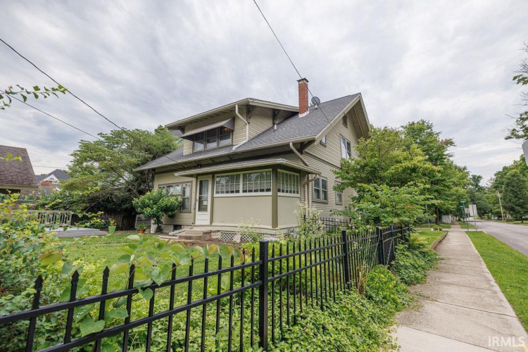 Listing Image 8