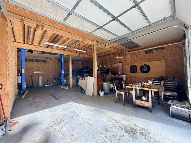 Listing Image 17