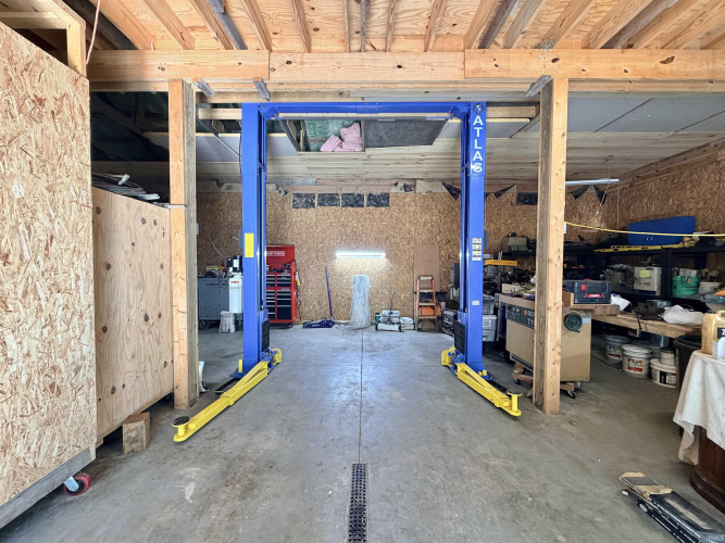 Listing Image 18