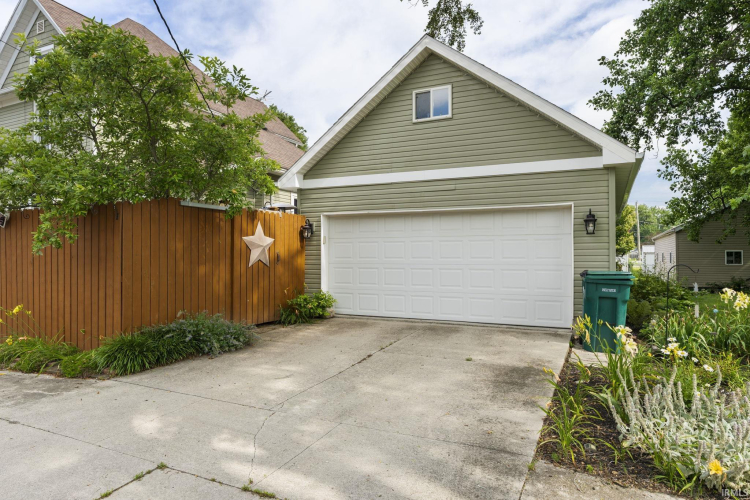 Listing Image 33