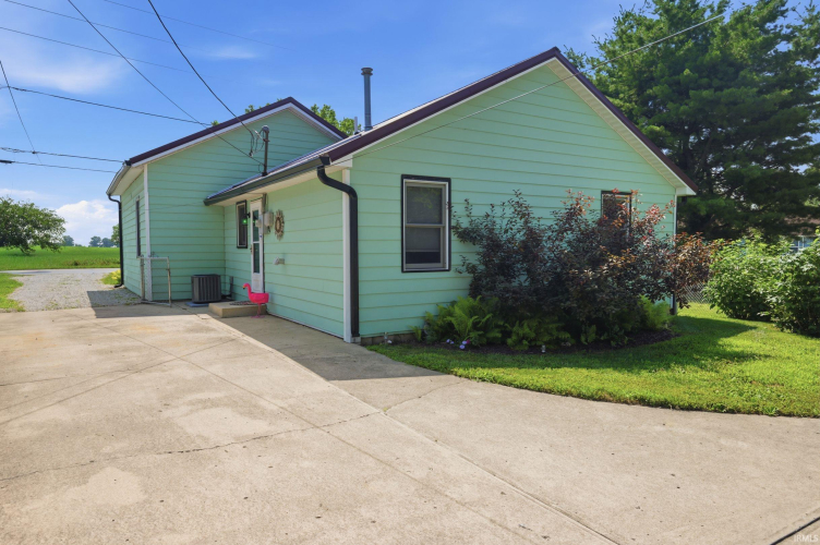 Listing Image 17