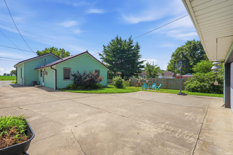 Listing Image 18