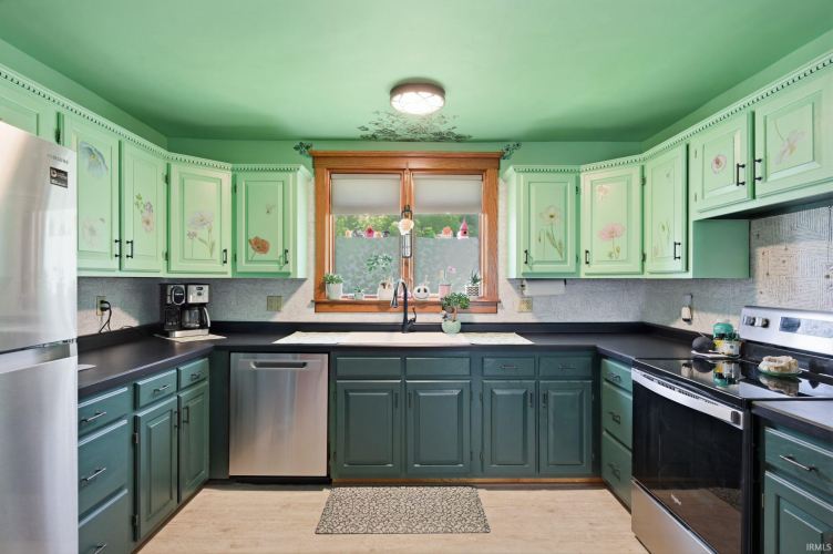 Listing Image 8