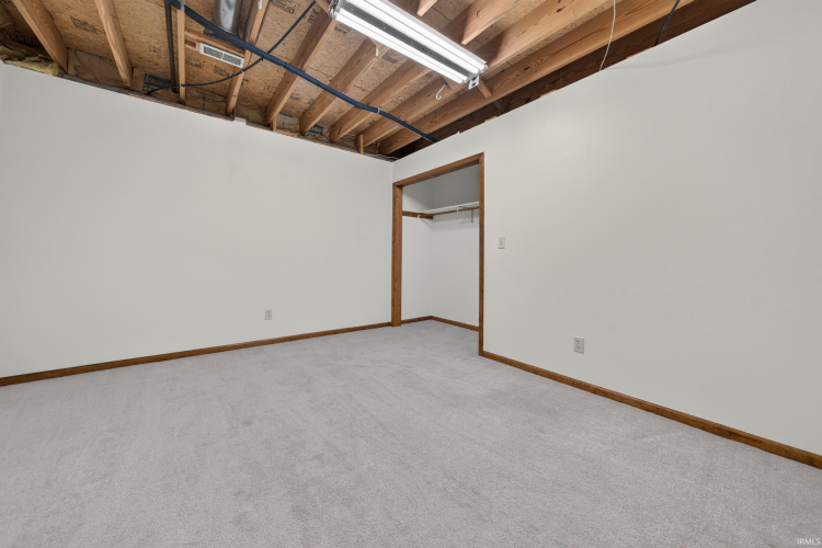 Listing Image 28