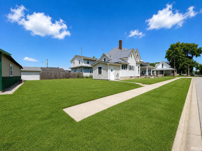 Listing Image 44