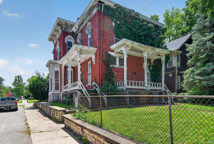 Listing Image 3