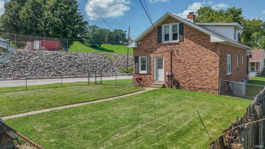 Listing Image 40