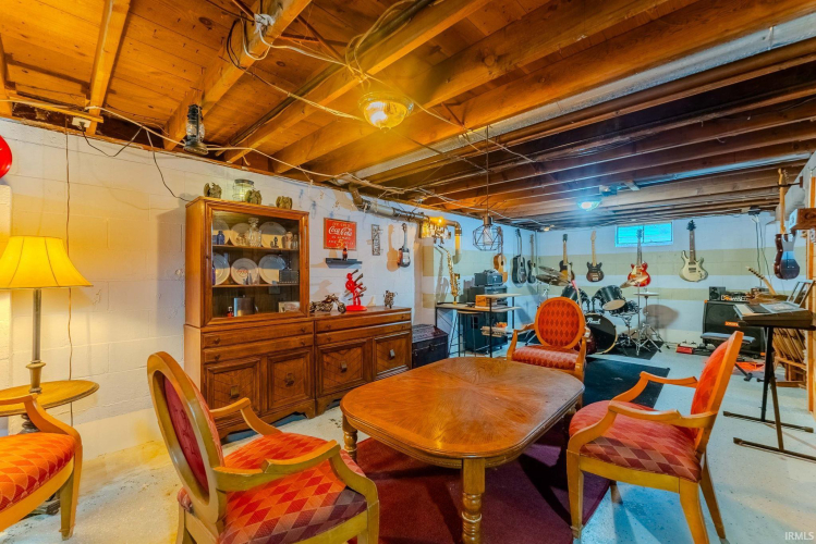 Listing Image 18