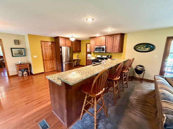 Listing Image 22