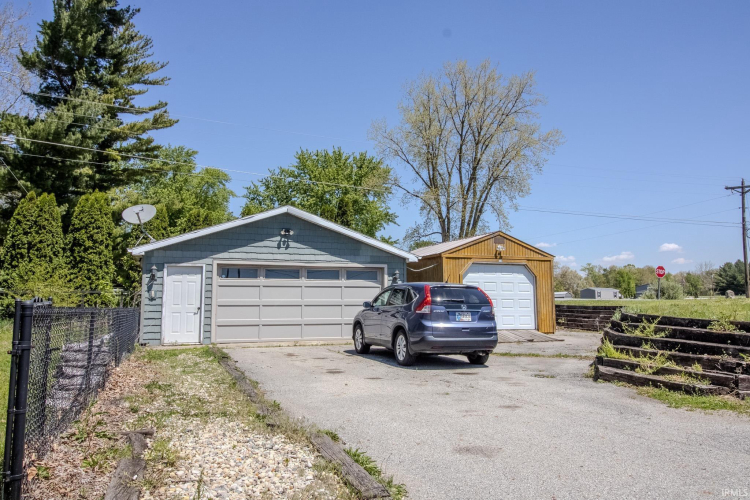 Listing Image 18