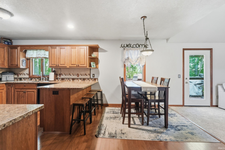 Listing Image 16