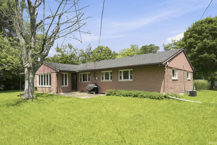 Listing Image 5