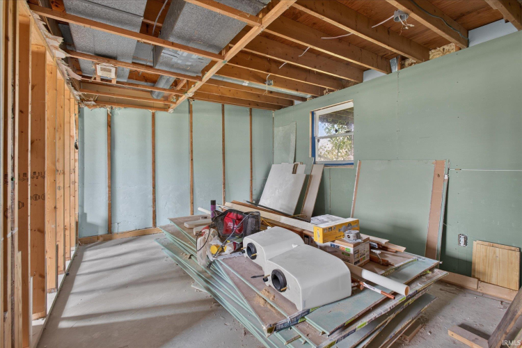 Listing Image 17