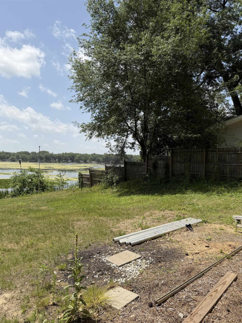 Listing Image 4