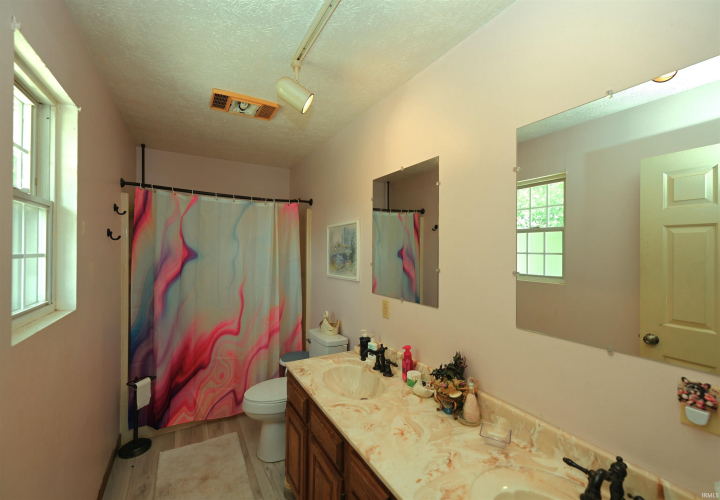 Listing Image 27