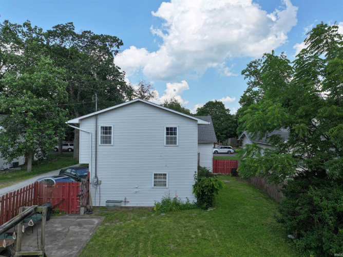 Listing Image 6