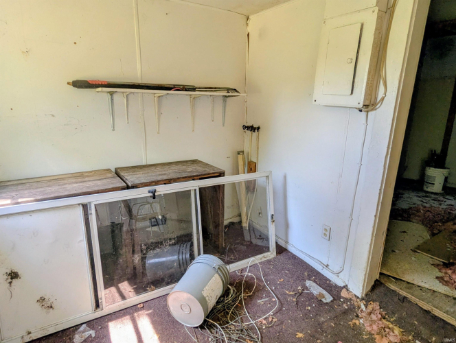 Listing Image 17