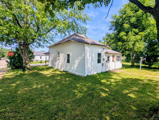 Listing Image 6