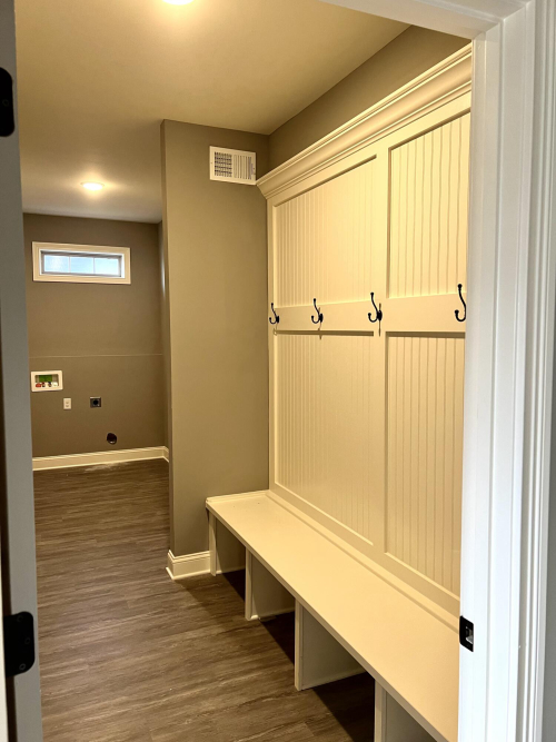 Listing Image 6