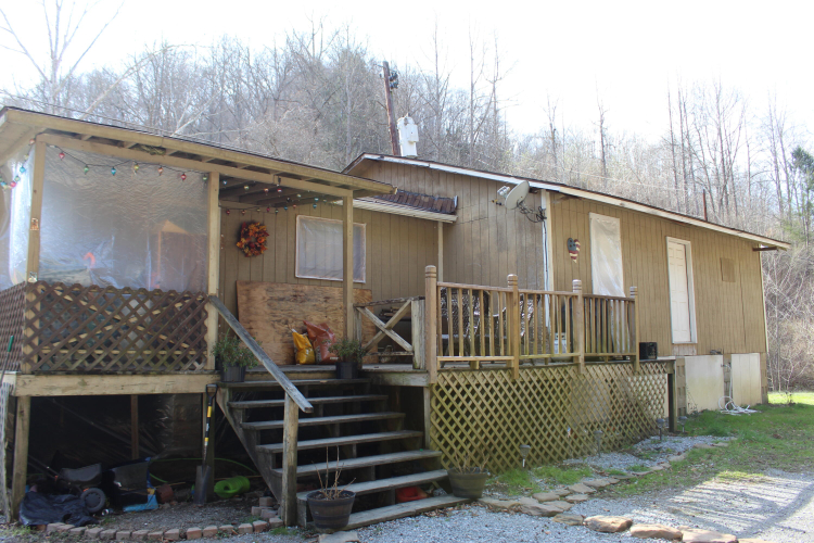 17 Williams Branch Pineville KY 40977 MLS 23003433