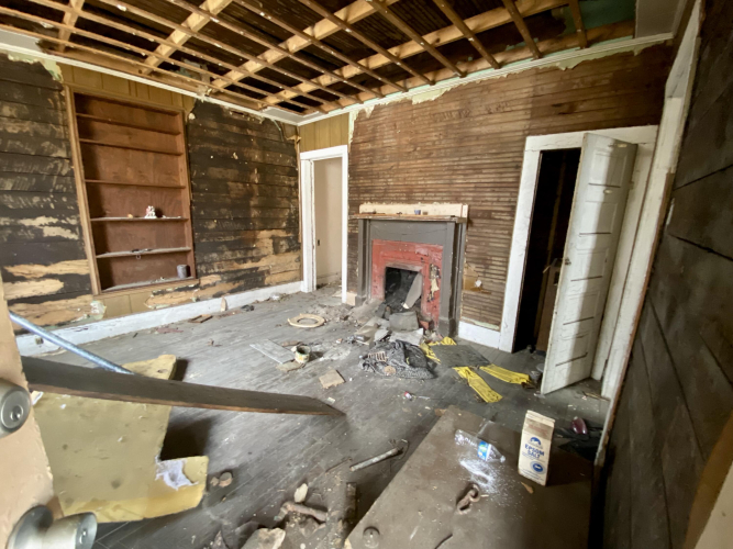 Listing Image 6