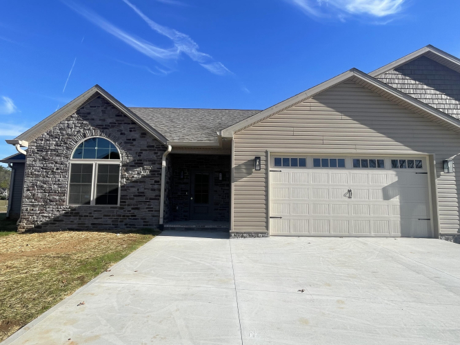 112 B W Canterbury Drive Bronston, KY 42518 | MLS 24002562