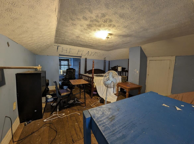 Listing Image 10